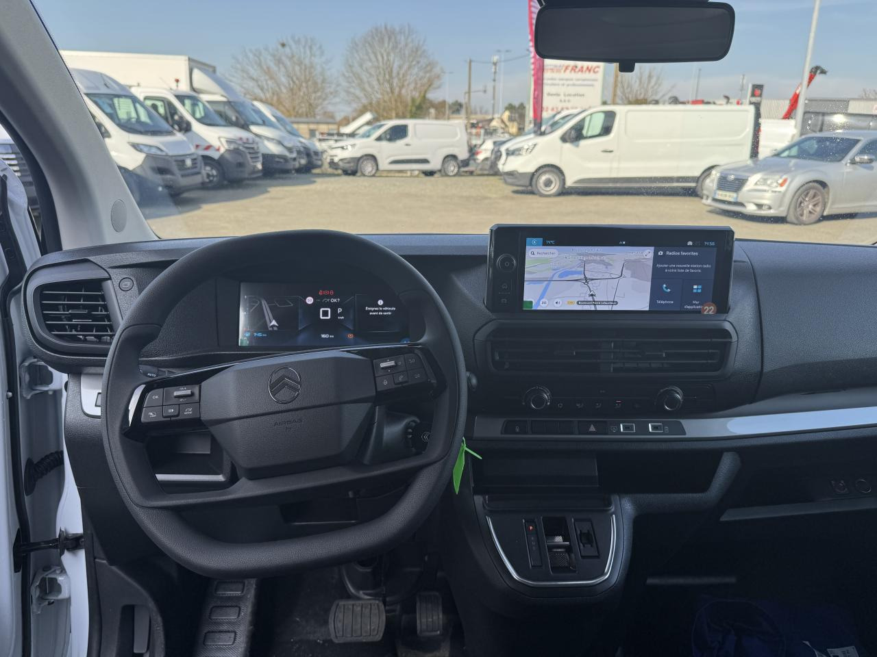 CITROEN jumpy M 2.0 HDI 180 EAT-8 CABINE APPROFONDIE 5 PLACES - Duplakabinos kisteherautó: 4 kép. CITROEN jumpy M 2.0 HDI 180 EAT-8 CABINE APPROFONDIE 5 PLACES - Duplakabinos kisteherautó: 4 kép.