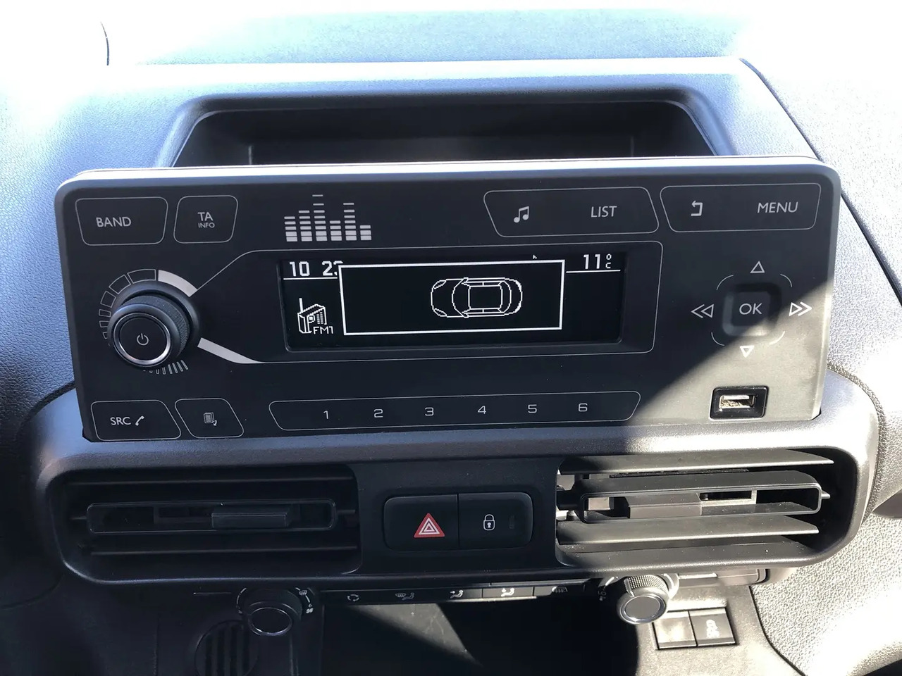 Kis furgon Citroen Berlingo M 1000KG BLUEHDI 100CH S&S: 8 kép.