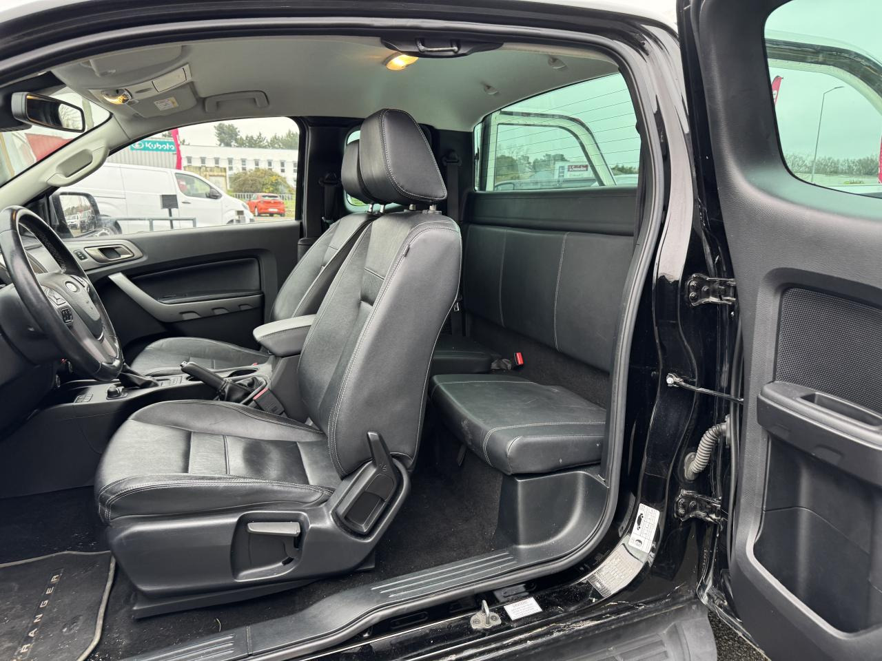 FORD RANGER 2.0 ECOBLUE 170CH SUPER CABINE XLT - Egyéb gépek: 4 kép. FORD RANGER 2.0 ECOBLUE 170CH SUPER CABINE XLT - Egyéb gépek: 4 kép.