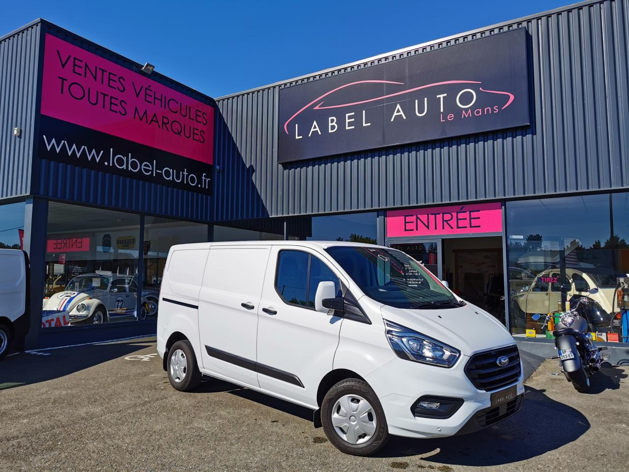 FORD Transit Custom 2.0 TDCi - 130 - BVA S&S TRANSIT CUSTOM FOURGON Fourgon 300 L1H1 Trend Business P - Furgon: 1 kép. FORD Transit Custom 2.0 TDCi - 130 - BVA S&S TRANSIT CUSTOM FOURGON Fourgon 300 L1H1 Trend Business P - Furgon: 1 kép.