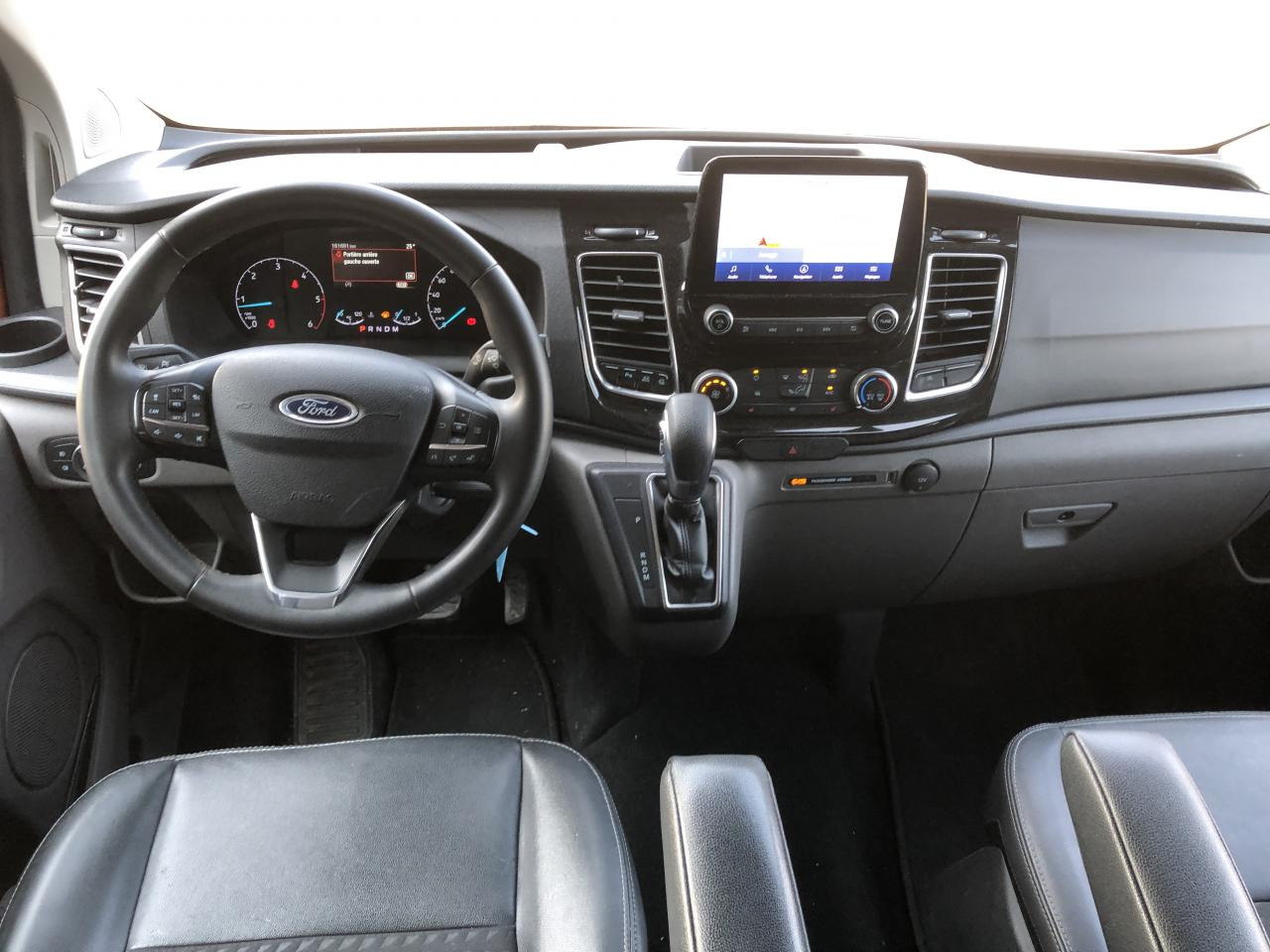 FORD Transit Custom CABINE APPROFONDIE 2.0 EcoBlue 170CH BVA - Furgon: 3 kép. FORD Transit Custom CABINE APPROFONDIE 2.0 EcoBlue 170CH BVA - Furgon: 3 kép.