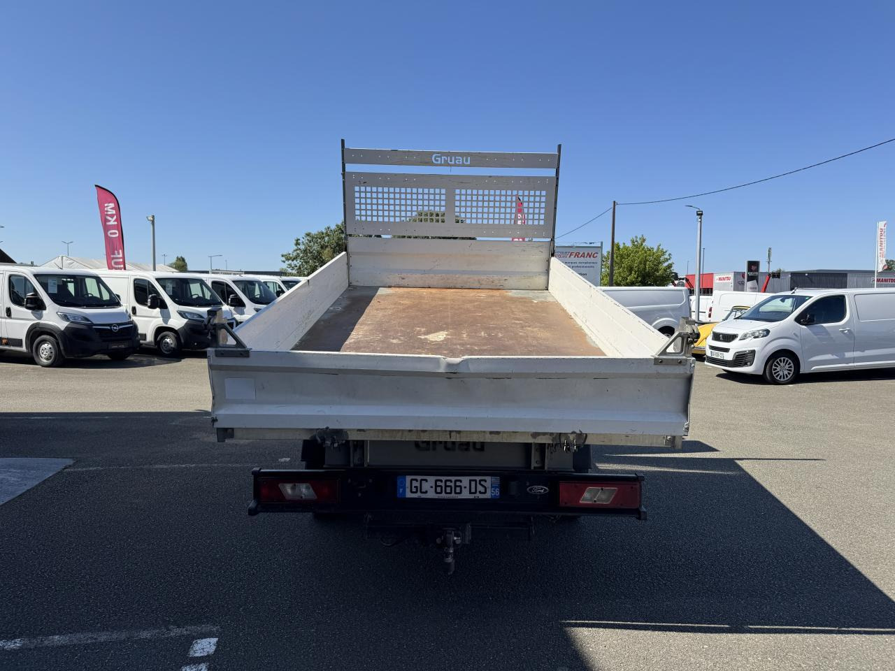 Ford Transit BENNE COFFRE 350 L3 2.0 EcoBlue 170CH - Billenőplatós kisteherautó: 2 kép. Ford Transit BENNE COFFRE 350 L3 2.0 EcoBlue 170CH - Billenőplatós kisteherautó: 2 kép.