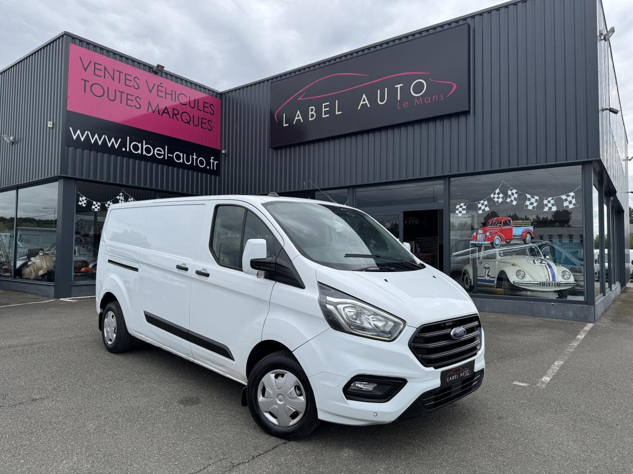 Ford Transit Custom 300 L2H1 2.0 ECOBLUE 130 HYBRID TREND BUSINESS - Furgon: 1 kép. Ford Transit Custom 300 L2H1 2.0 ECOBLUE 130 HYBRID TREND BUSINESS - Furgon: 1 kép.