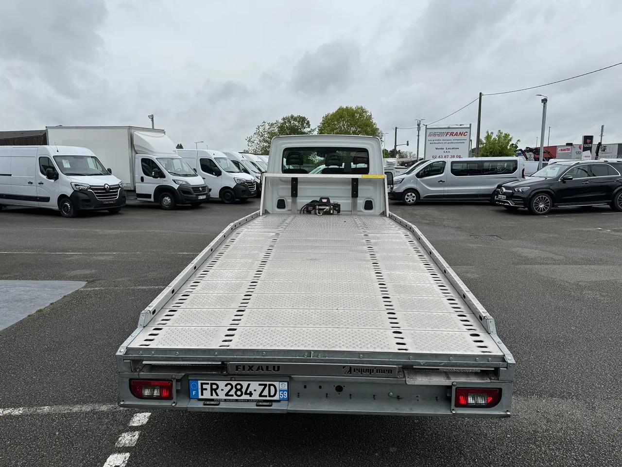 Iveco Daily 35C16H EMPATTEMENT 4100 - Vontató: 3 kép. Iveco Daily 35C16H EMPATTEMENT 4100 - Vontató: 3 kép.