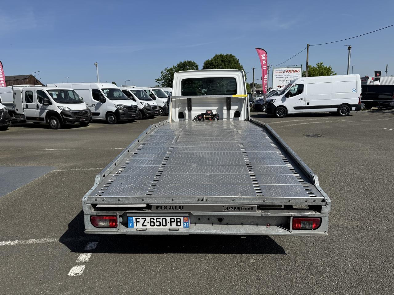 Iveco Daily IVECO PORTE VOITURE DEPANNEUSE 35 S 16 3L0 160 CH EMPATTEMENT 4100 PLATEAU FIX ALU EQUIP M - Autószállító teherautó: 4 kép. Iveco Daily IVECO PORTE VOITURE DEPANNEUSE 35 S 16 3L0 160 CH EMPATTEMENT 4100 PLATEAU FIX ALU EQUIP M - Autószállító teherautó: 4 kép.