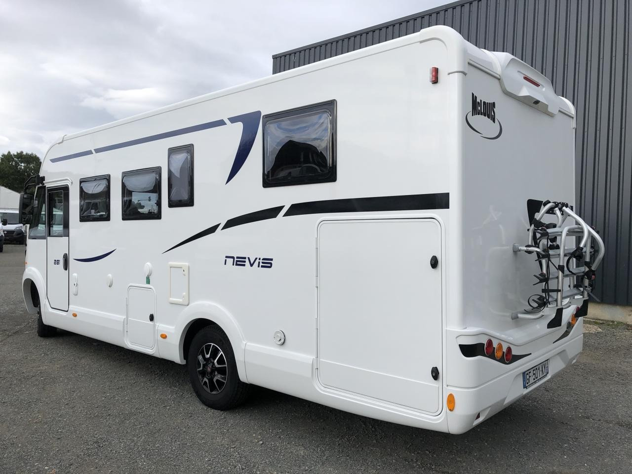 MC LOUIS NEVIS 281 - Integrált lakóautó: 3 kép. MC LOUIS NEVIS 281 - Integrált lakóautó: 3 kép.