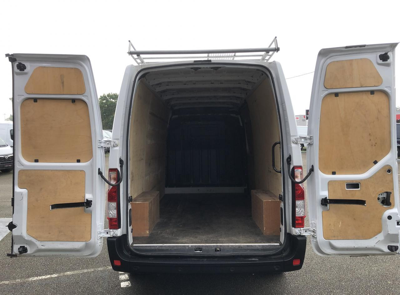 NISSAN NV400 3T5 L3H2 2.3 DCI 150CH ACENTA - Furgon: 2 kép. NISSAN NV400 3T5 L3H2 2.3 DCI 150CH ACENTA - Furgon: 2 kép.
