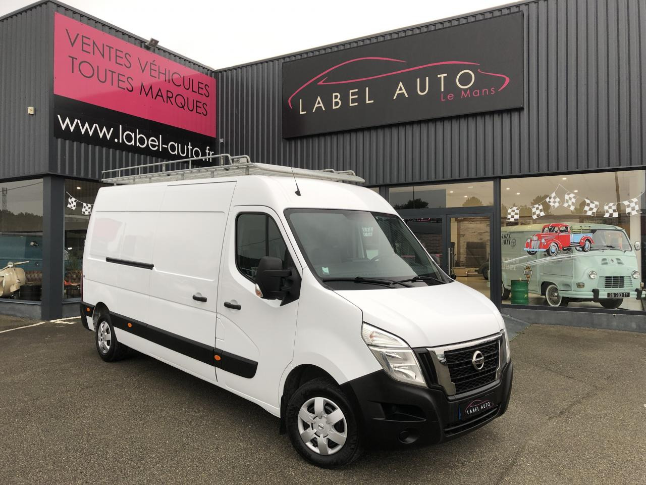 NISSAN NV400 3T5 L3H2 2.3 DCI 150CH ACENTA - Furgon: 1 kép. NISSAN NV400 3T5 L3H2 2.3 DCI 150CH ACENTA - Furgon: 1 kép.