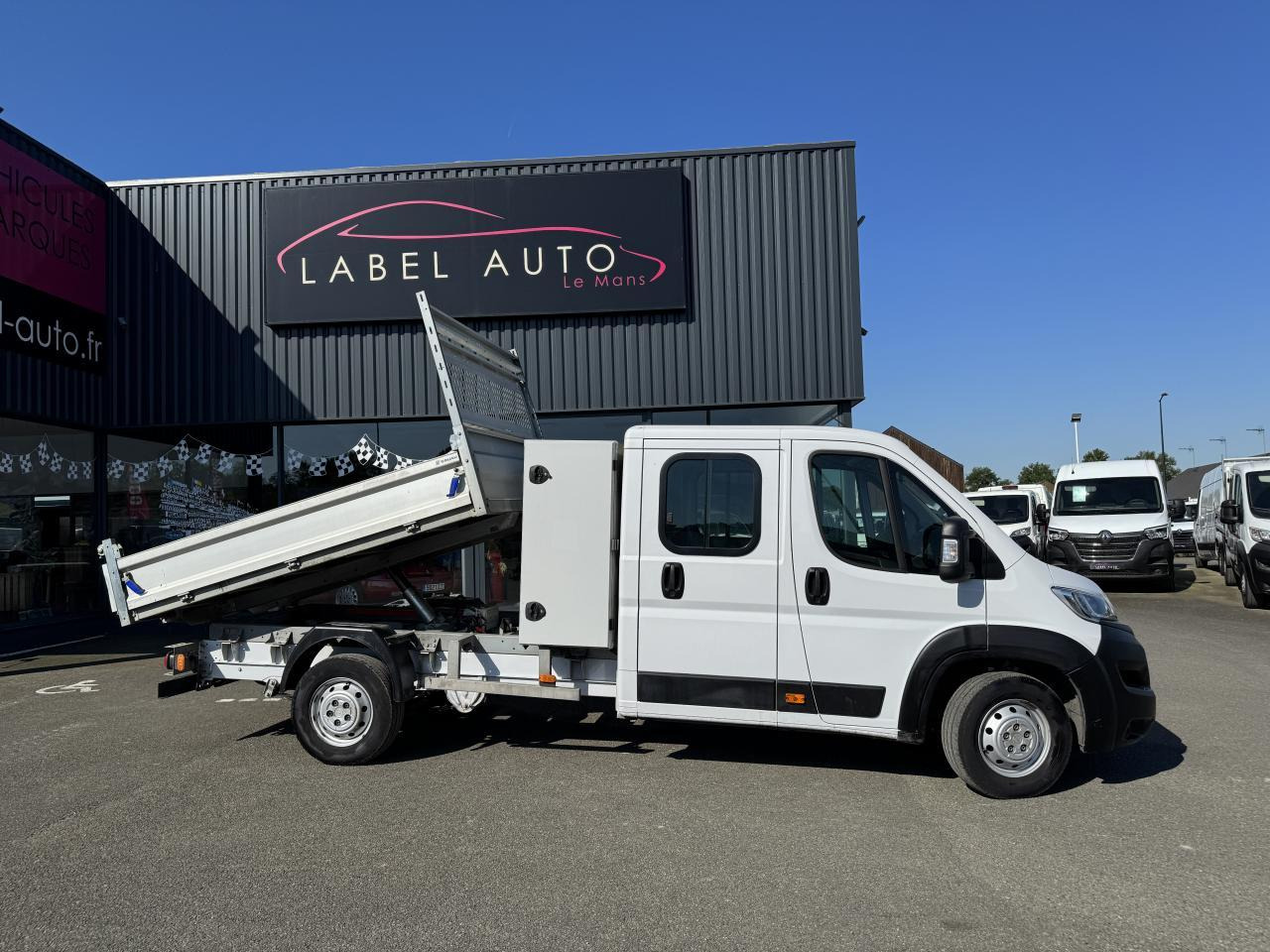 Opel Movano combi 165CH BLUEHDI S&S BENNE COFFRE DOUBLE CABINE 6 PLACES - Billenőplatós kisteherautó: 1 kép. Opel Movano combi 165CH BLUEHDI S&S BENNE COFFRE DOUBLE CABINE 6 PLACES - Billenőplatós kisteherautó: 1 kép.