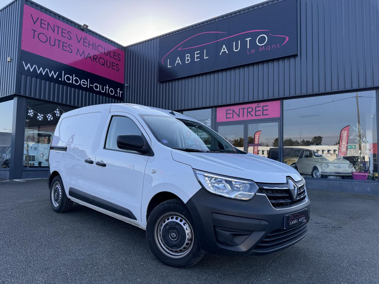 RENAULT EXPRESS 1.5 DCI 95CH CONFORT - Furgon: 1 kép. RENAULT EXPRESS 1.5 DCI 95CH CONFORT - Furgon: 1 kép.