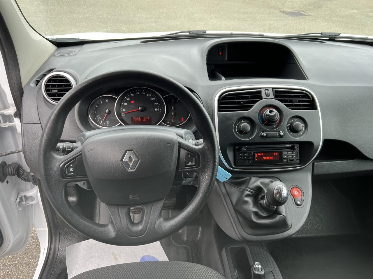 RENAULT KANGOO 1.5 DCI 80CH CONFORT - Furgon: 4 kép. RENAULT KANGOO 1.5 DCI 80CH CONFORT - Furgon: 4 kép.