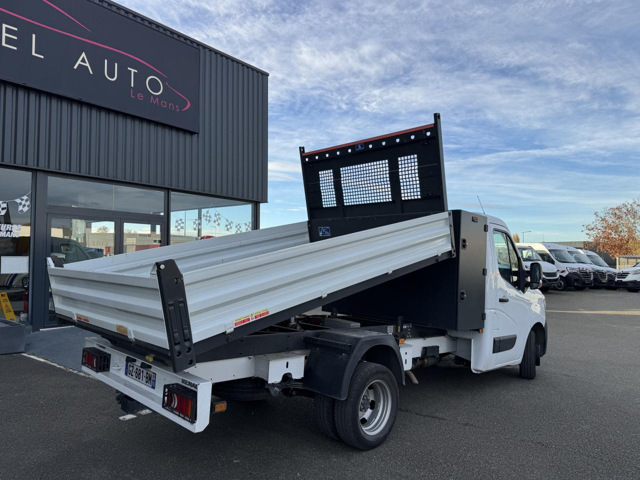 RENAULT MASTER 3T5 BENNE COFFRE RJ 2.3 DCI 145CH PROPULSION - Billenőplatós kisteherautó: 5 kép. RENAULT MASTER 3T5 BENNE COFFRE RJ 2.3 DCI 145CH PROPULSION - Billenőplatós kisteherautó: 5 kép.