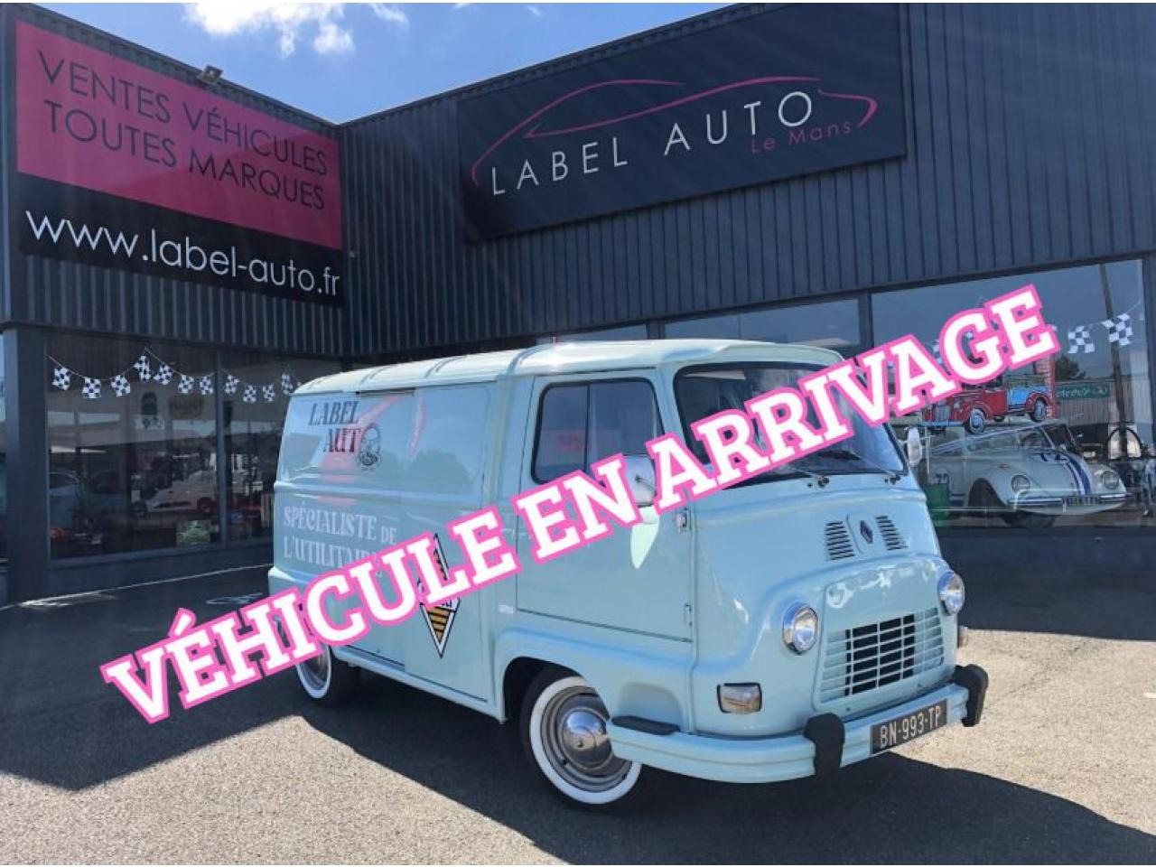 RENAULT MASTER 3T5 L2H2 2.3 DCI 135 GRAND CONFORT - Furgon: 2 kép. RENAULT MASTER 3T5 L2H2 2.3 DCI 135 GRAND CONFORT - Furgon: 2 kép.