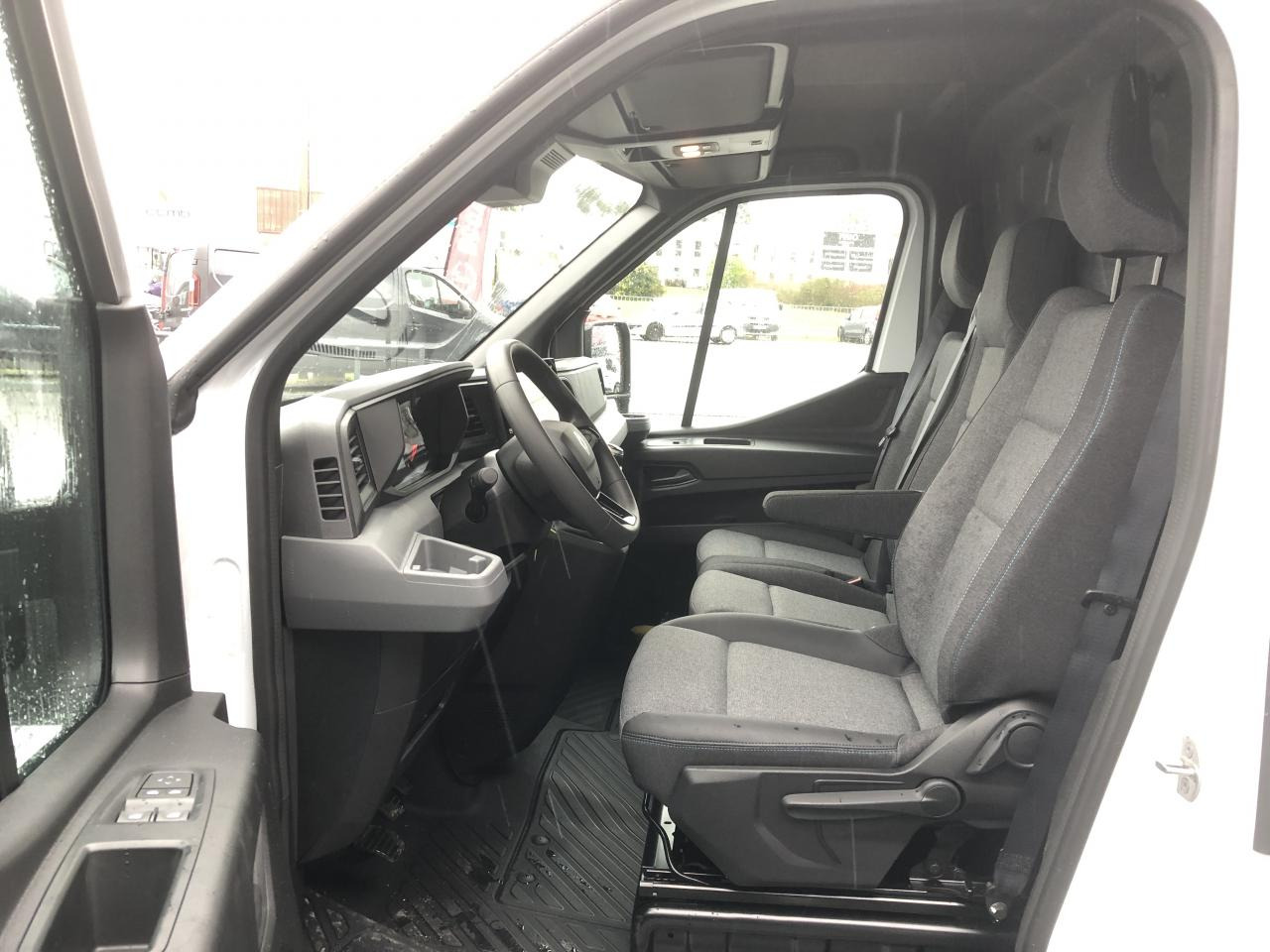 RENAULT MASTER ADVANCE 3T5 L2H2 2.0 BLUE DCI 150 CH TRACTION - Furgon: 5 kép. RENAULT MASTER ADVANCE 3T5 L2H2 2.0 BLUE DCI 150 CH TRACTION - Furgon: 5 kép.