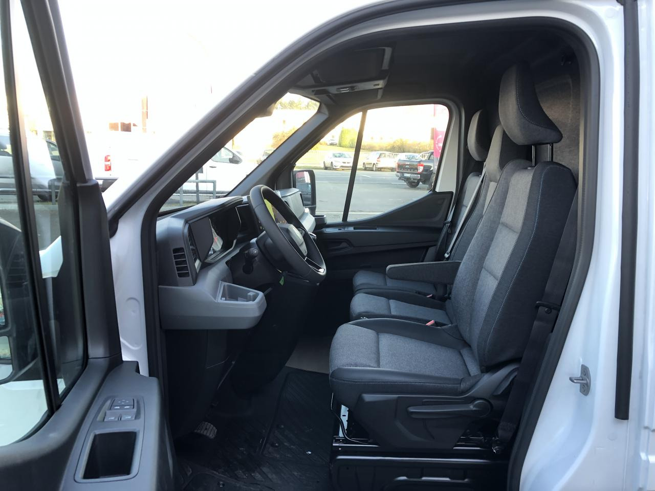 RENAULT Master Extra 3t5 L3H2 2.0 Blue dCi - BVA 170 2025 IV FOURGON Fourgon L3H2 Traction - Furgon: 5 kép. RENAULT Master Extra 3t5 L3H2 2.0 Blue dCi - BVA 170 2025 IV FOURGON Fourgon L3H2 Traction - Furgon: 5 kép.