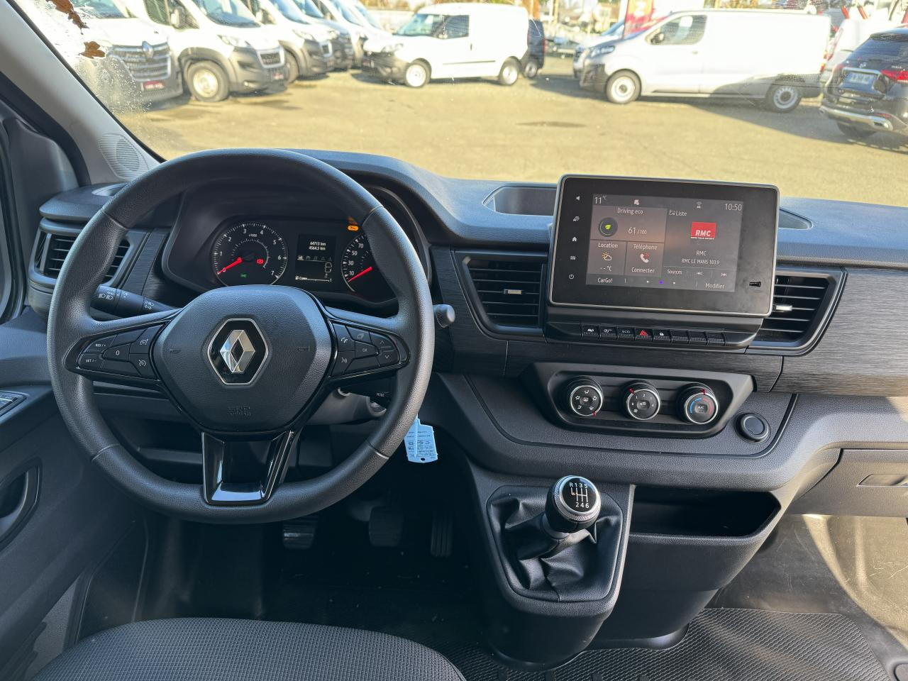 RENAULT Trafic L2 2.0 Energy dCi - 150 - S&S III COMBI Combi Zen L2H1 PHASE 3 - Kisbusz: 5 kép. RENAULT Trafic L2 2.0 Energy dCi - 150 - S&S III COMBI Combi Zen L2H1 PHASE 3 - Kisbusz: 5 kép.