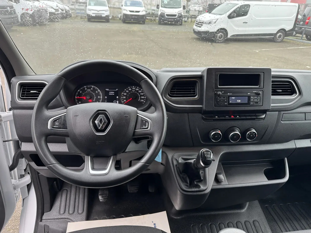 Renault MASTER III GRD VOL F3500 L3 2.3 BLUE DCI 145CH 20M3 CONFORT EURO6 - Autó: 4 kép. Renault MASTER III GRD VOL F3500 L3 2.3 BLUE DCI 145CH 20M3 CONFORT EURO6 - Autó: 4 kép.