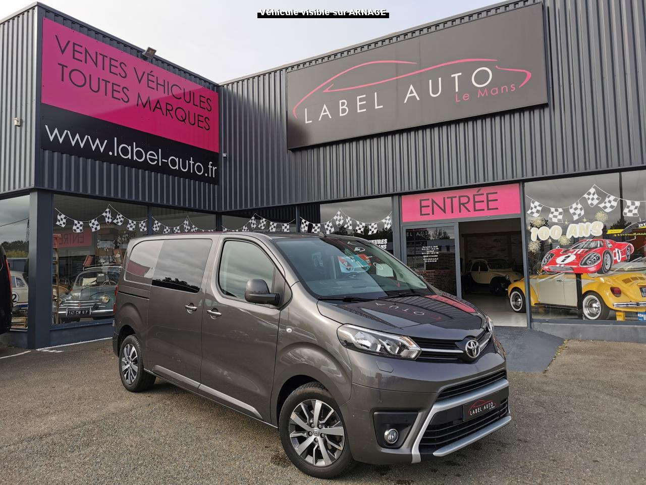 TOYOTA Proace 2.0 180 D-4D - BVA CABINE APPROFONDIE Cabine Medium - Furgon: 1 kép. TOYOTA Proace 2.0 180 D-4D - BVA CABINE APPROFONDIE Cabine Medium - Furgon: 1 kép.
