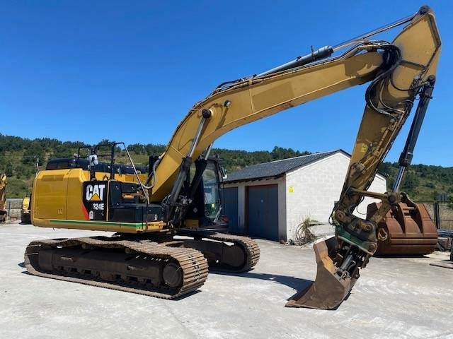 CAT 324 EL - Lánctalpas kotró: 2 kép. CAT 324 EL - Lánctalpas kotró: 2 kép.