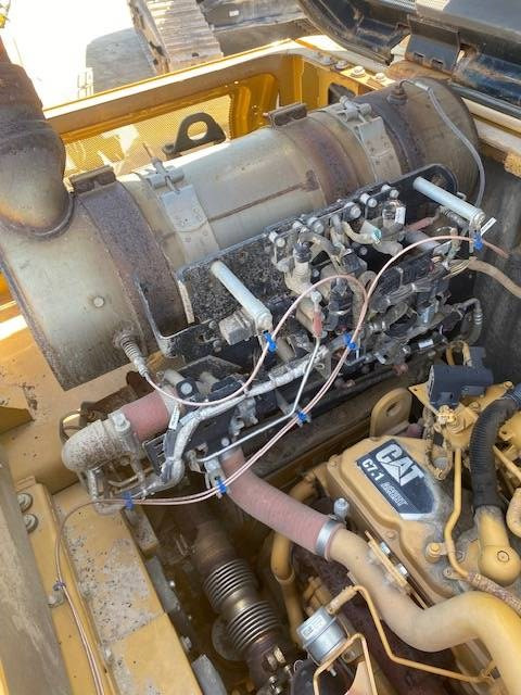 CAT 324 EL - Lánctalpas kotró: 5 kép. CAT 324 EL - Lánctalpas kotró: 5 kép.
