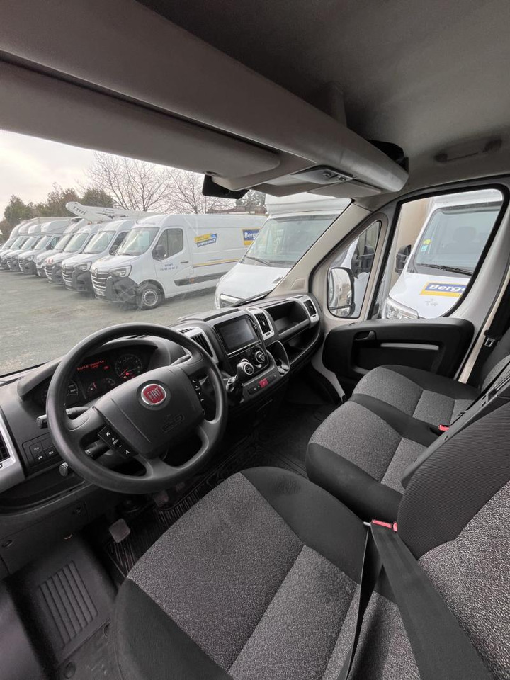 FIAT DUCATO XLH2 140CV - Furgon: 4 kép. FIAT DUCATO XLH2 140CV - Furgon: 4 kép.