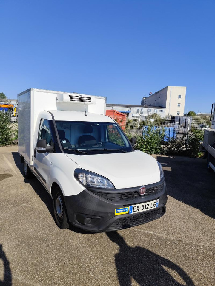 Fiat Doblo PC Caisse Frigorifique - Hűtős kisteherautó: 2 kép. Fiat Doblo PC Caisse Frigorifique - Hűtős kisteherautó: 2 kép.