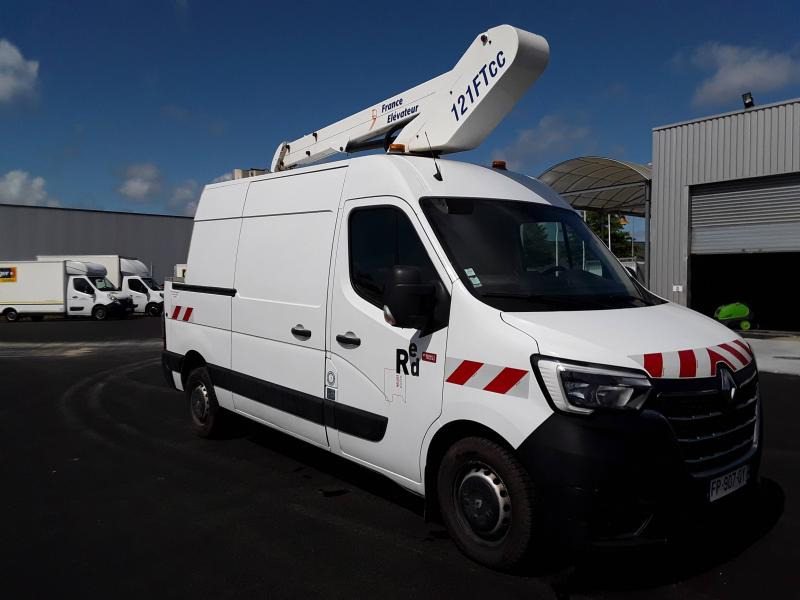 MASTER 130.35 FG  L2H2 NACELLE - Emelőkosaras teherautó: 1 kép. MASTER 130.35 FG  L2H2 NACELLE - Emelőkosaras teherautó: 1 kép.