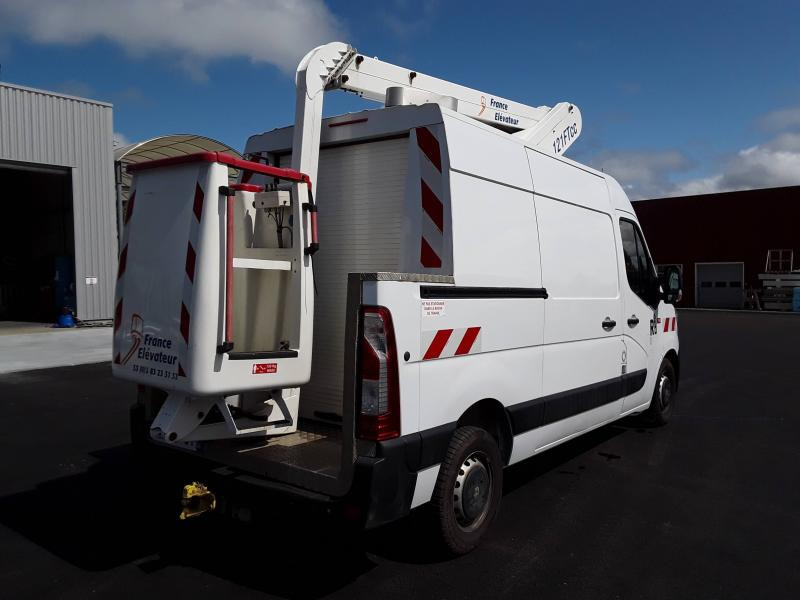 MASTER 130.35 FG  L2H2 NACELLE - Emelőkosaras teherautó: 3 kép. MASTER 130.35 FG  L2H2 NACELLE - Emelőkosaras teherautó: 3 kép.