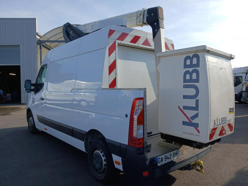 MASTER L2H2 145CV NACELLE - Emelőkosaras teherautó: 3 kép. MASTER L2H2 145CV NACELLE - Emelőkosaras teherautó: 3 kép.