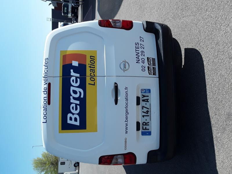 OPEL COMBO 100CV 3m3 - Kis furgon: 4 kép. OPEL COMBO 100CV 3m3 - Kis furgon: 4 kép.