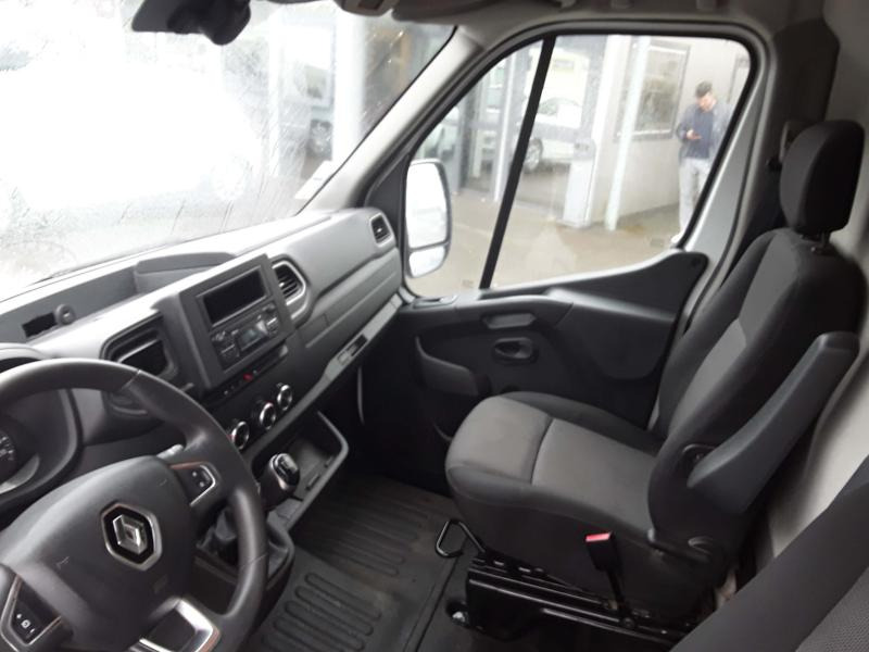 Renault Master 130 35 Fourgon nacelle - Emelőkosaras teherautó: 3 kép. Renault Master 130 35 Fourgon nacelle - Emelőkosaras teherautó: 3 kép.