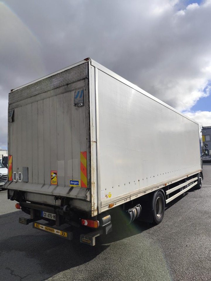 Renault Midlum 270.14 Fourgon Polyfond avec hayon rabattable - Dobozos felépítményű teherautó: 3 kép. Renault Midlum 270.14 Fourgon Polyfond avec hayon rabattable - Dobozos felépítményű teherautó: 3 kép.