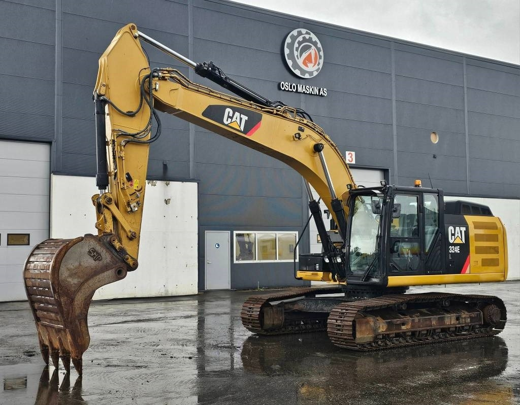 CAT 324 EL - Lánctalpas kotró: 1 kép. CAT 324 EL - Lánctalpas kotró: 1 kép.