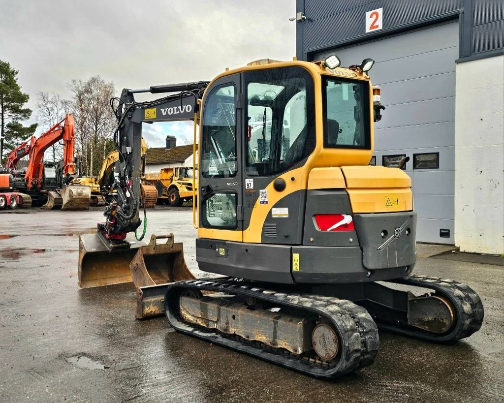 Volvo ECR 58 - Minikotró: 3 kép. Volvo ECR 58 - Minikotró: 3 kép.