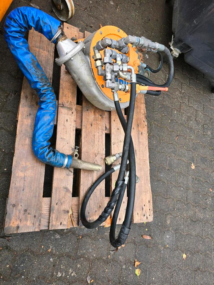 Mulag Gebläse MKM 700 Mähausleger Böschungsmäher Böschungsmulcher FME 600 700 500 MFK 500 600 unimog Mercedes-Benz - Alkatrész - Szárzúzó/ Mulcsozó: 3 kép. Mulag Gebläse MKM 700 Mähausleger Böschungsmäher Böschungsmulcher FME 600 700 500 MFK 500 600 unimog Mercedes-Benz - Alkatrész - Szárzúzó/ Mulcsozó: 3 kép.