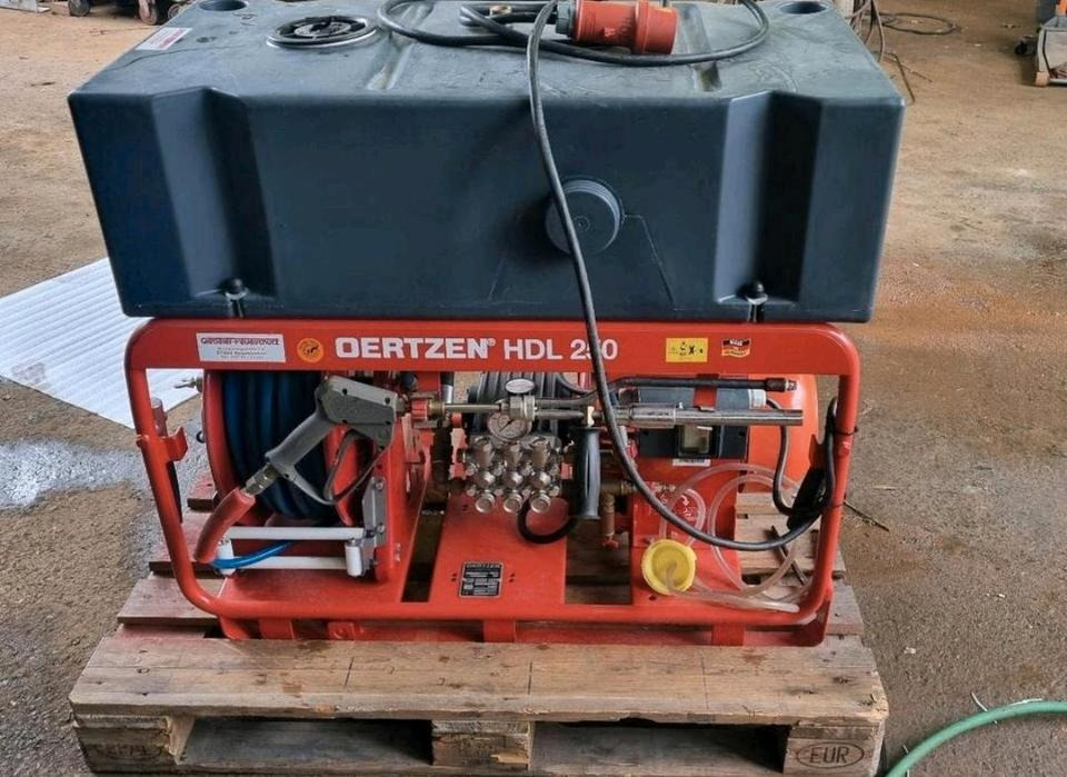 Oertzen HDL 250 FIRE-TEC Hochdruck Feuerlöschgerät Hochdruckreiniger - Alkatrész - Többcélú/ Speciális jármű: 1 kép. Oertzen HDL 250 FIRE-TEC Hochdruck Feuerlöschgerät Hochdruckreiniger - Alkatrész - Többcélú/ Speciális jármű: 1 kép.