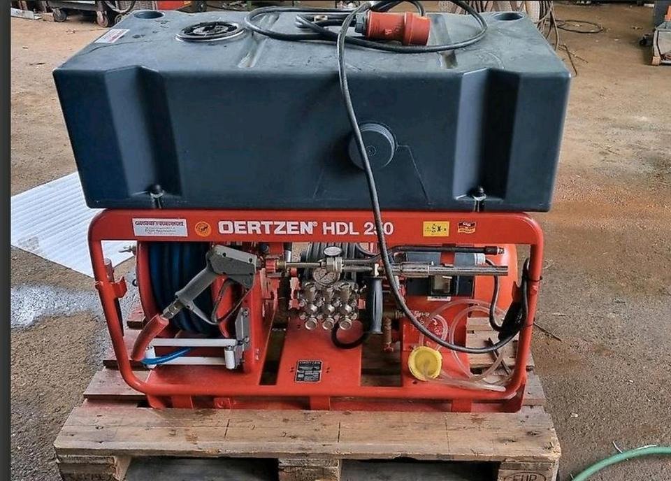 Oertzen HDL 250 FIRE-TEC Hochdruck Feuerlöschgerät Hochdruckreiniger - Alkatrész - Többcélú/ Speciális jármű: 4 kép. Oertzen HDL 250 FIRE-TEC Hochdruck Feuerlöschgerät Hochdruckreiniger - Alkatrész - Többcélú/ Speciális jármű: 4 kép.