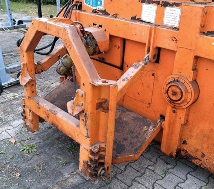 Beilhack HS 30 Z 3m. Seitenschneeschleuder Schneefräse Schneeschleuder für Unimog 405 U300 U 400 500 423 318 427 429 530 535 Verladekamin - Hófúvó: 2 kép. Beilhack HS 30 Z 3m. Seitenschneeschleuder Schneefräse Schneeschleuder für Unimog 405 U300 U 400 500 423 318 427 429 530 535 Verladekamin - Hófúvó: 2 kép.