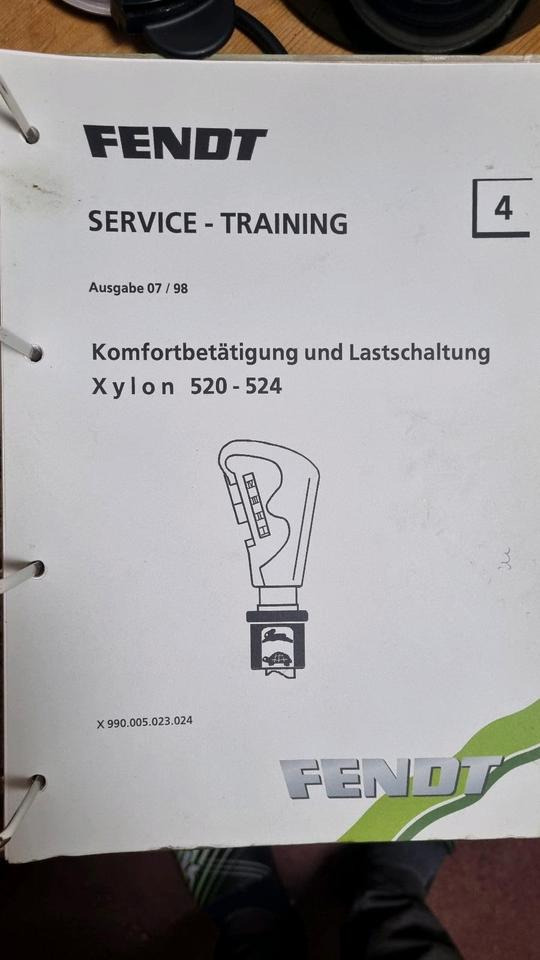 Fendt Xylon Werkstatthandbuch Reperaturanleitung 500 510 515 512 Favorit Werkstattbuch Bedienungsanleitung - Univerzális alkatrész - Mezőgazdasági gépek: 2 kép. Fendt Xylon Werkstatthandbuch Reperaturanleitung 500 510 515 512 Favorit Werkstattbuch Bedienungsanleitung - Univerzális alkatrész - Mezőgazdasági gépek: 2 kép.