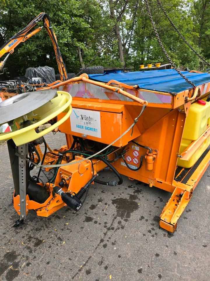 Küpper Weisser ISM STA 95 2,5M3 für Unimog UGN UGE 424 427 405 U300 U 300 400 500 MERCEDES-BENZ 218 219 318 323 423 427 327 430 429 430 435 Salzsilo Streuautomat Winterdienst - Homok-/ Sószóró: 3 kép. Küpper Weisser ISM STA 95 2,5M3 für Unimog UGN UGE 424 427 405 U300 U 300 400 500 MERCEDES-BENZ 218 219 318 323 423 427 327 430 429 430 435 Salzsilo Streuautomat Winterdienst - Homok-/ Sószóró: 3 kép.