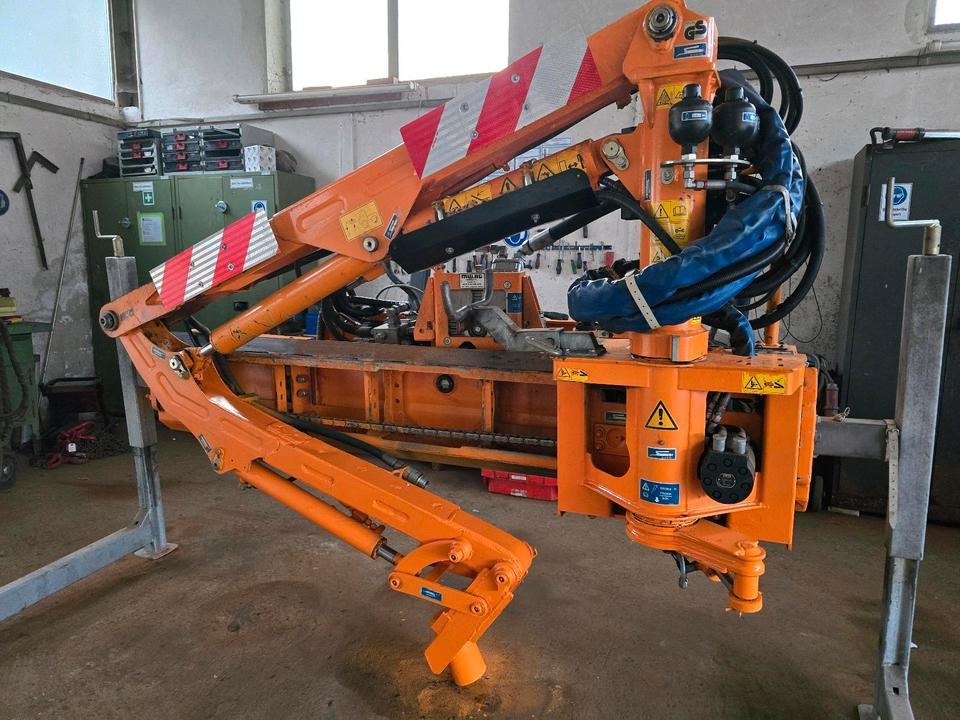 Mulag MFK 500 Mähausleger Böschungsmäher Böschungsmulcher Seitenmulcher 600 für Unimog 405 400 500 430 530 - Rézsűkasza: 1 kép. Mulag MFK 500 Mähausleger Böschungsmäher Böschungsmulcher Seitenmulcher 600 für Unimog 405 400 500 430 530 - Rézsűkasza: 1 kép.