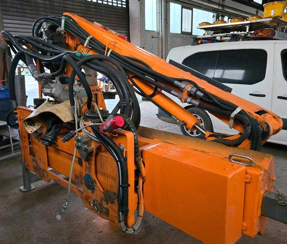 Mulag MFK 500 Mähausleger Böschungsmäher Böschungsmulcher Seitenmulcher 600 für Unimog 405 400 500 430 530 - Rézsűkasza: 3 kép. Mulag MFK 500 Mähausleger Böschungsmäher Böschungsmulcher Seitenmulcher 600 für Unimog 405 400 500 430 530 - Rézsűkasza: 3 kép.