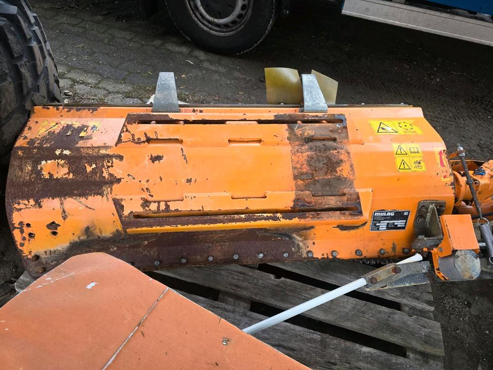 Mulag RMK 1200 Randstreifenmäher Böschungsmäher Böschungsmulcher Mähausleger - Rézsűkasza: 2 kép. Mulag RMK 1200 Randstreifenmäher Böschungsmäher Böschungsmulcher Mähausleger - Rézsűkasza: 2 kép.