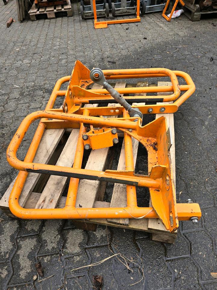 Mulag Seitenanfahrschutz Lampenbügel für Unimog U 300 400 500 UGE UGN 405/12 405/10 Böschungsmäher Böschungsmulcher MHU 800 ME 700 Stoßstange Lampenschutzbügel - Karosszéria és külső - Többcélú/ Speciális jármű: 4 kép. Mulag Seitenanfahrschutz Lampenbügel für Unimog U 300 400 500 UGE UGN 405/12 405/10 Böschungsmäher Böschungsmulcher MHU 800 ME 700 Stoßstange Lampenschutzbügel - Karosszéria és külső - Többcélú/ Speciális jármű: 4 kép.