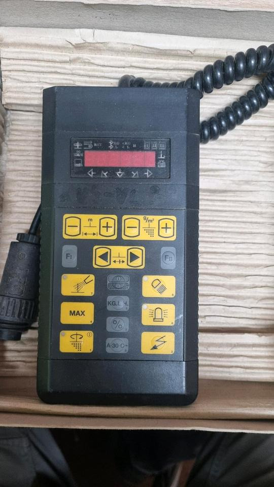 NU 314K Steuerung Schmidt Nido Aebi Salzstreuer Salzsilo Bedienung 92203 Stratos Mitos - Elektromos rendszer - Többcélú/ Speciális jármű: 1 kép. NU 314K Steuerung Schmidt Nido Aebi Salzstreuer Salzsilo Bedienung 92203 Stratos Mitos - Elektromos rendszer - Többcélú/ Speciális jármű: 1 kép.