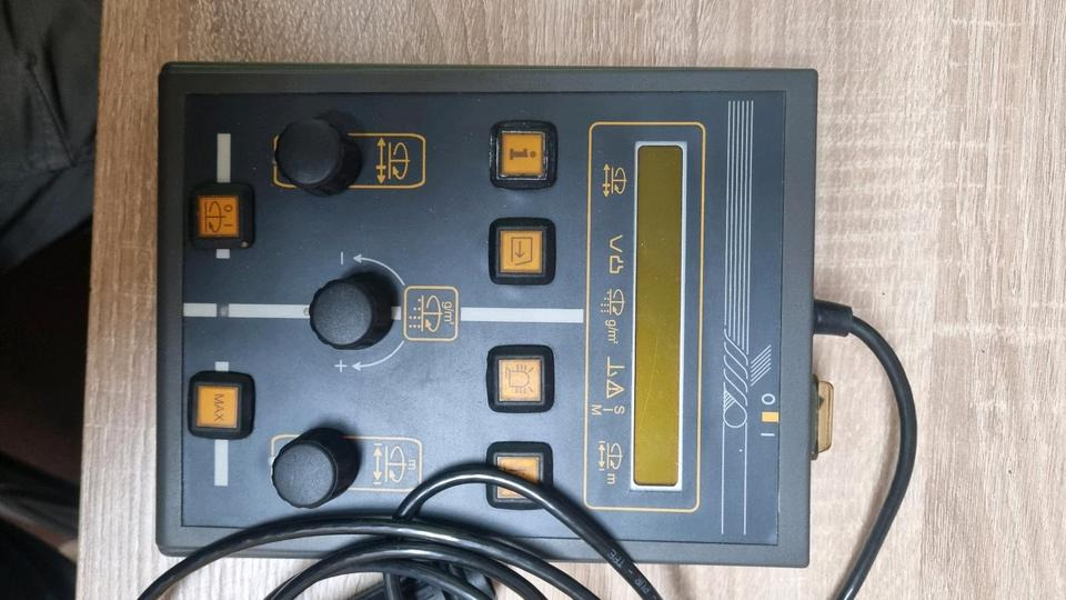 Neue NU410K Schmidt Aebi Salzstreuer Steuerung für Stratos Mitos Niros Salzsilo - Elektromos rendszer - Többcélú/ Speciális jármű: 2 kép. Neue NU410K Schmidt Aebi Salzstreuer Steuerung für Stratos Mitos Niros Salzsilo - Elektromos rendszer - Többcélú/ Speciális jármű: 2 kép.