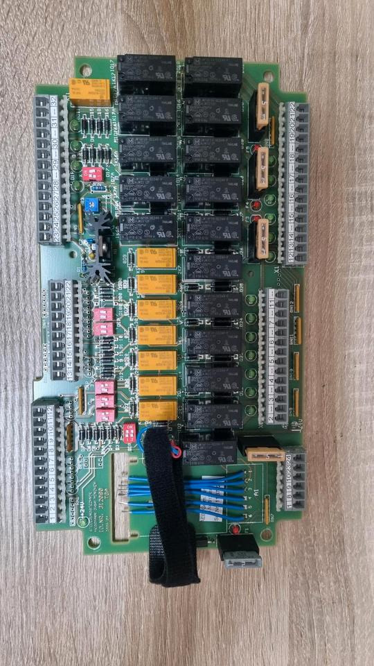 Platine Beilhack Seitenschneepflug 1053437-1 / 65-312080 Steuerplatine Steuerung - ECU - Többcélú/ Speciális jármű: 1 kép. Platine Beilhack Seitenschneepflug 1053437-1 / 65-312080 Steuerplatine Steuerung - ECU - Többcélú/ Speciális jármű: 1 kép.