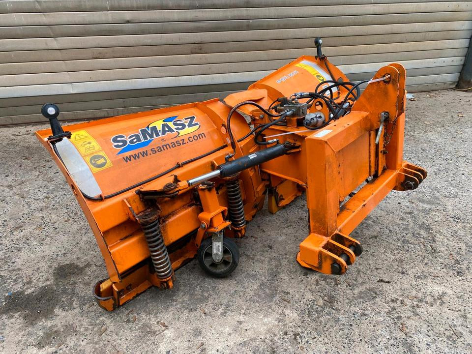 SaMASZ PSV 201 G V-Pflug Keilpflug Variopflug Schneeschieber Schneeschild Winterdienst Räumschild Schneepflug passend für Traktor Fronthydraulik - Hóeke: 1 kép. SaMASZ PSV 201 G V-Pflug Keilpflug Variopflug Schneeschieber Schneeschild Winterdienst Räumschild Schneepflug passend für Traktor Fronthydraulik - Hóeke: 1 kép.