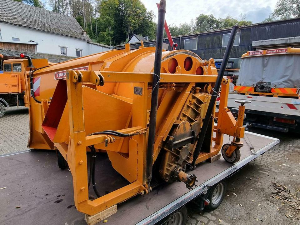 Schmidt Schneefräse Schneeschleuder für Unimog Traktor Beilhack - Hófúvó: 2 kép. Schmidt Schneefräse Schneeschleuder für Unimog Traktor Beilhack - Hófúvó: 2 kép.