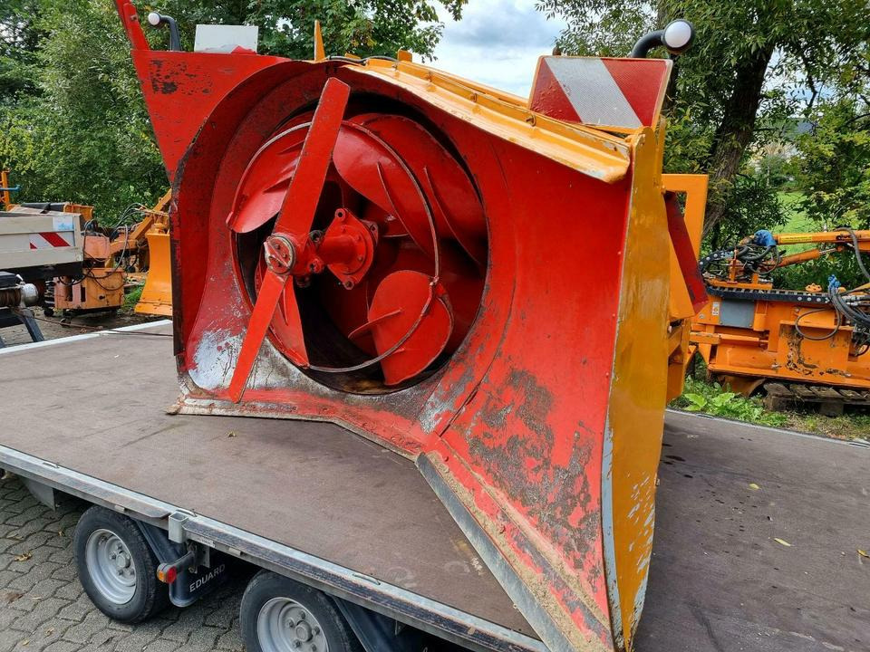 Schmidt Schneefräse Schneeschleuder für Unimog Traktor Beilhack - Hófúvó: 1 kép. Schmidt Schneefräse Schneeschleuder für Unimog Traktor Beilhack - Hófúvó: 1 kép.